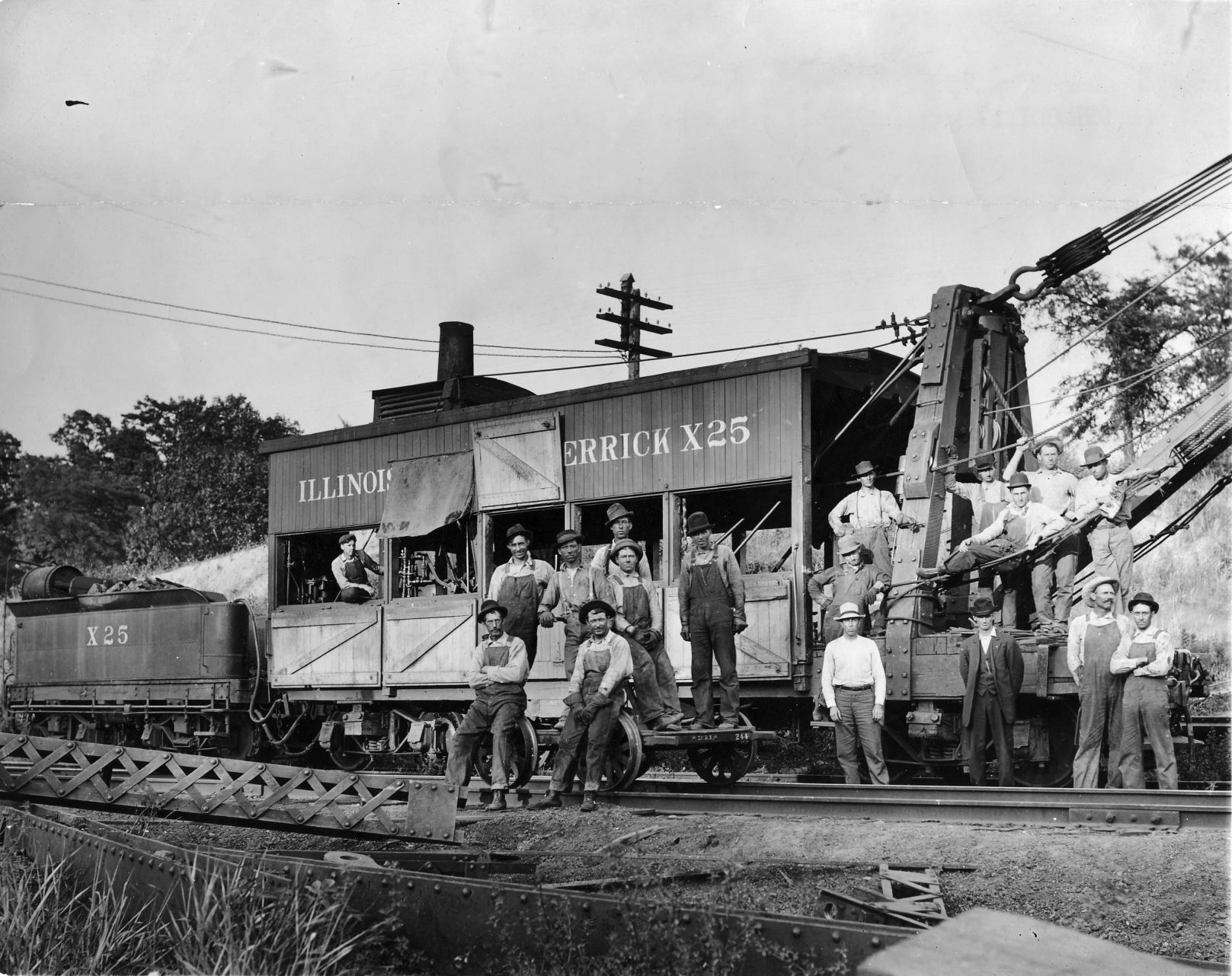 Illinois Central crew 1911.jpg